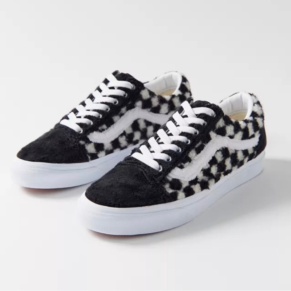Vans Womens Old Skool Sherpa Black Checkerboard Faux Fur VN0A5KRF95A